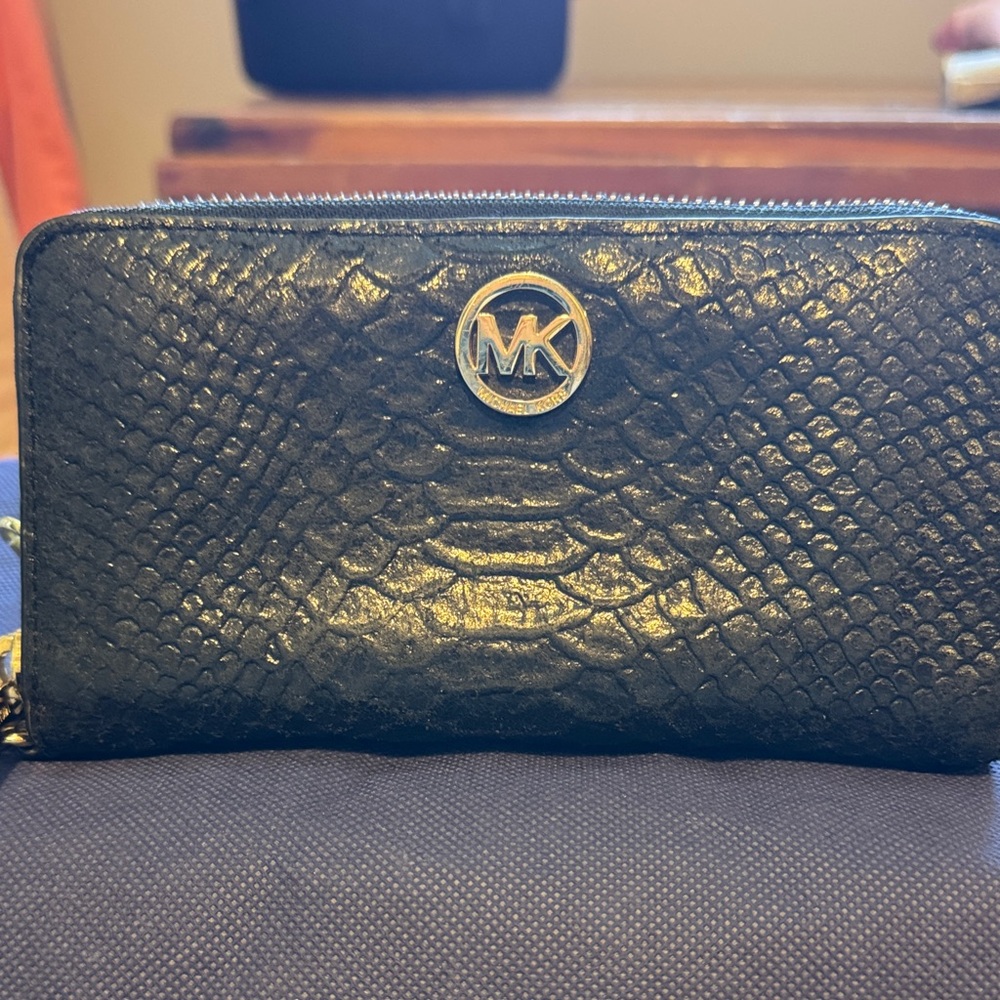 Michael Kors Black Textured Wallet